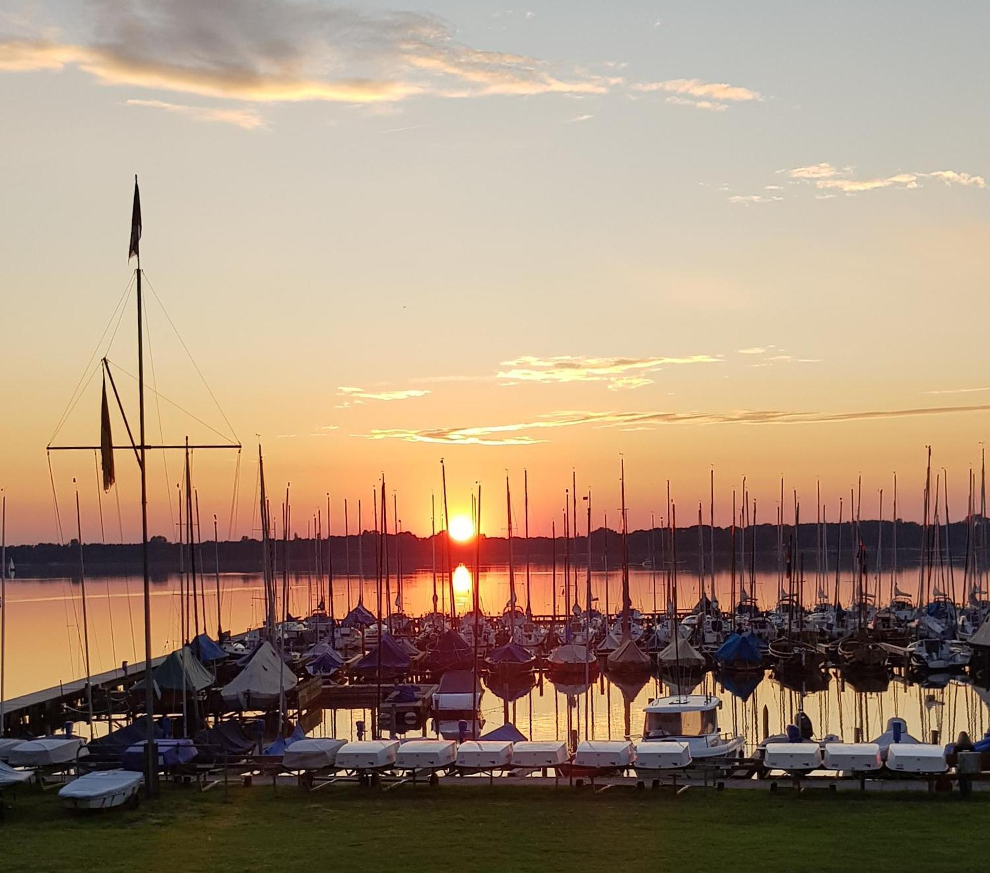 Wohlfuehloase Am Bad Zwischenahner Meer Luaran gambar
